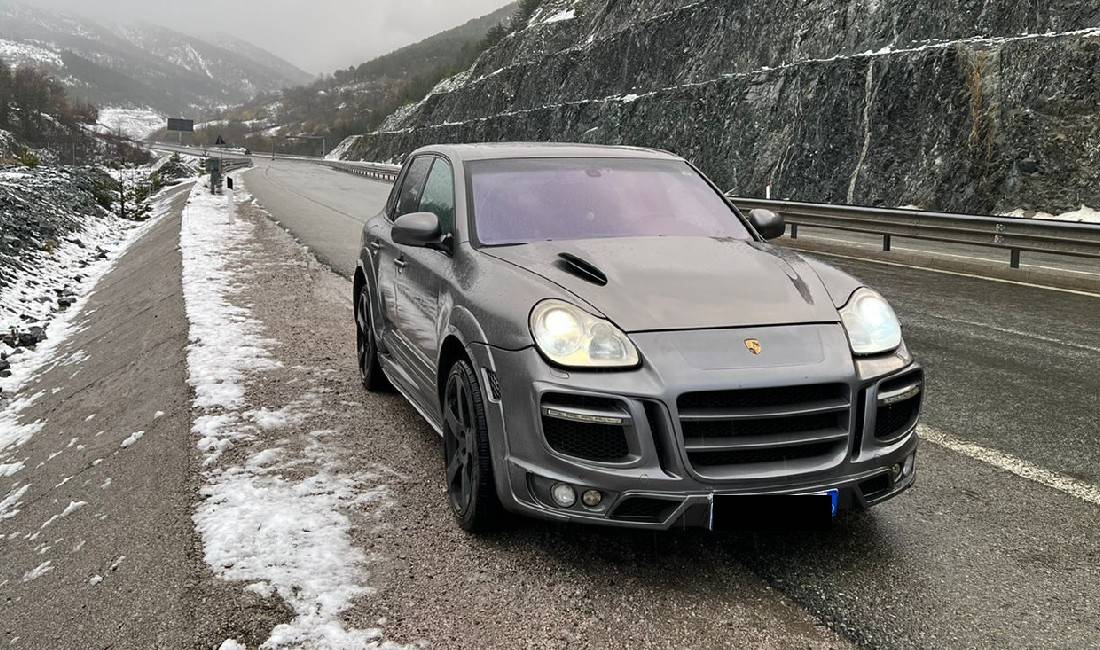 Jepet me qera Porsche Cayenne look Hamann duke filluar nga 80 Euro/Dita 