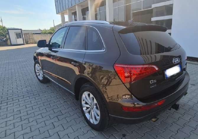 Jepet me qera fuoristrade AUDI Q5 2011
