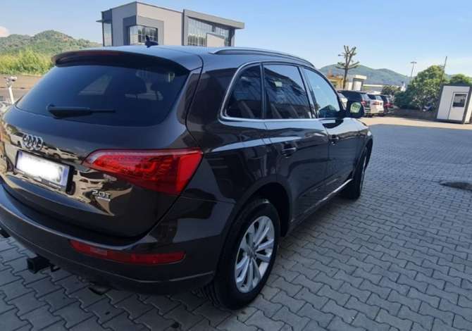 Jepet me qera fuoristrade AUDI Q5 2011