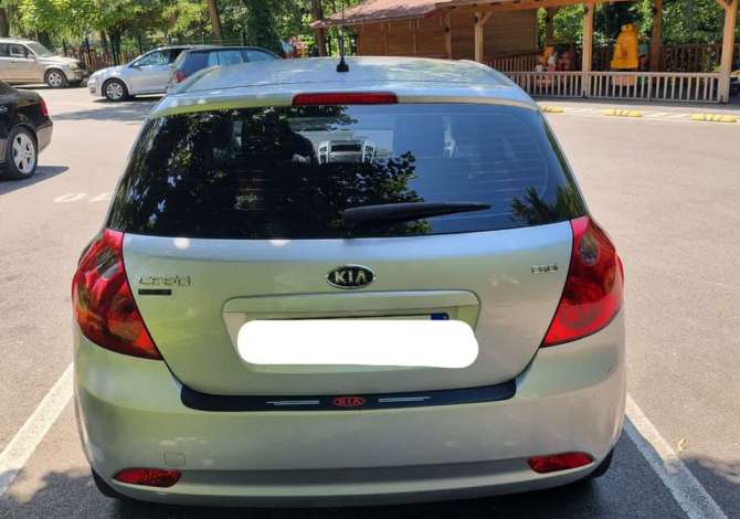 Jepet me qera makina KIA CEED 2010 duke filluar nga 35 euro
