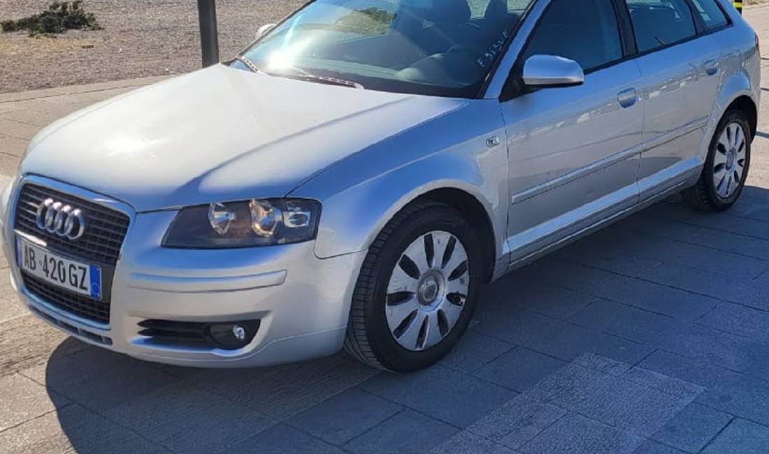 Makina me qera Audi A3 duke nisur nga 25 euro dita, Aeroport Rinas