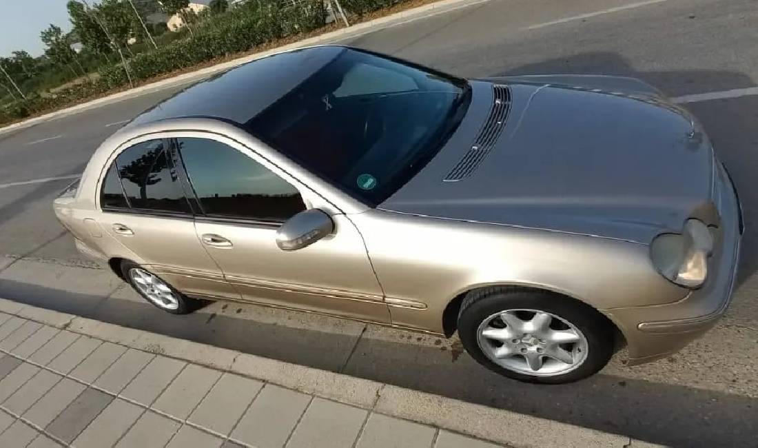 Jepet me qera Makina Benz C class duke filluar nga 35 euro dita