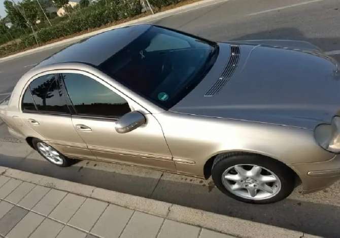 Noleggio Auto a Valona - 35 Euro