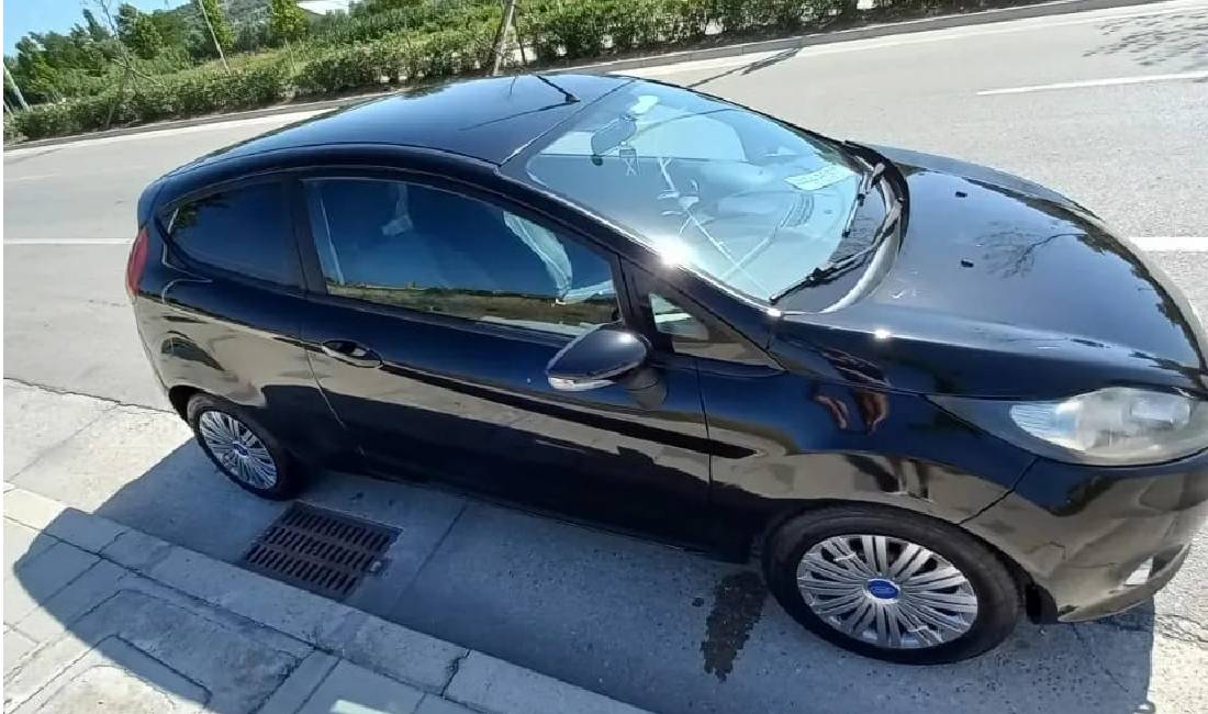  Jepet me qera Makina  Ford Fiesta duke filluar nga 30 euro dita