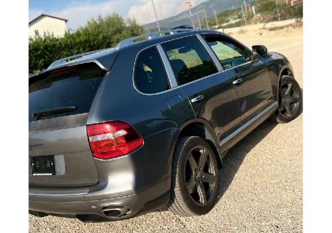 Jepet me qera Porsche Cayenne 