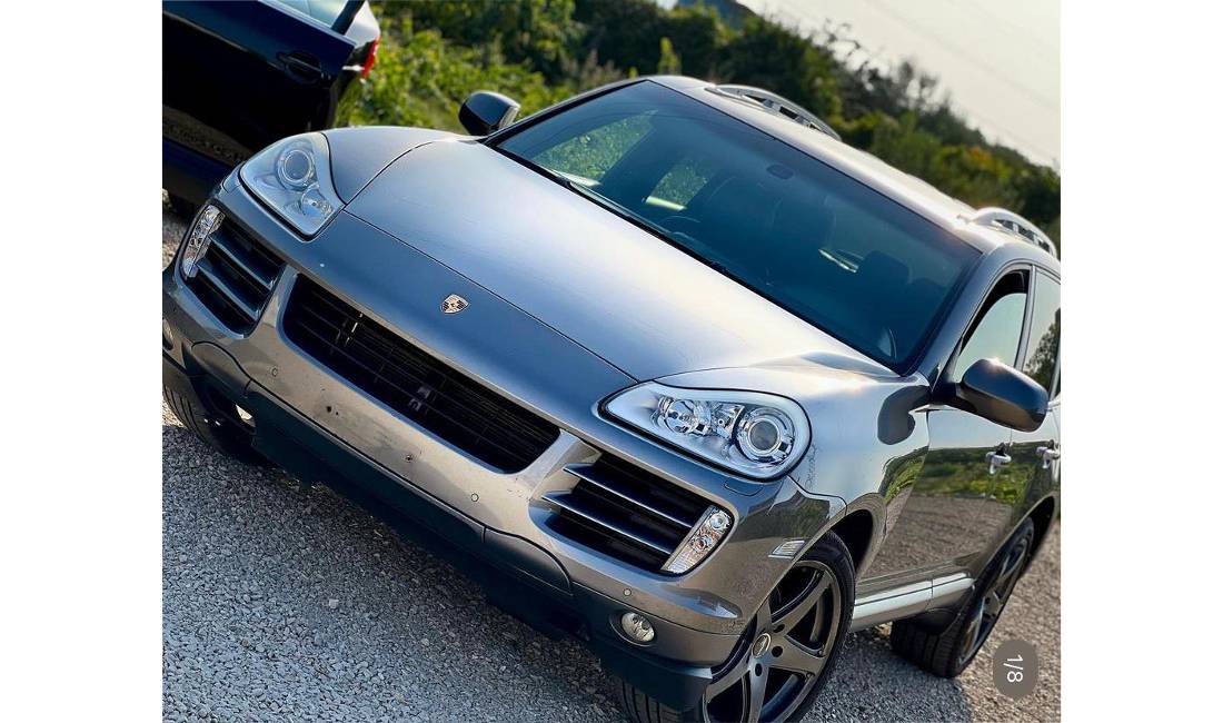 Jepet me qera Porsche Cayenne 