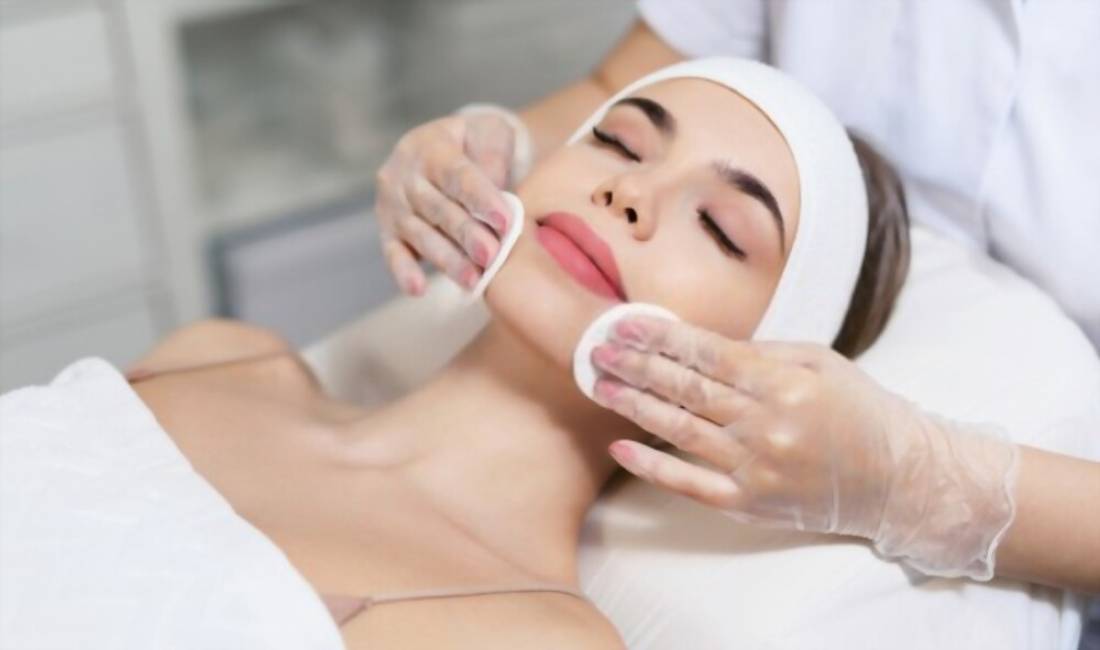 Offerte di lavoro a Tirana, Profession Estetiste , Con esperienza, Pagamento 50,000  Leke.