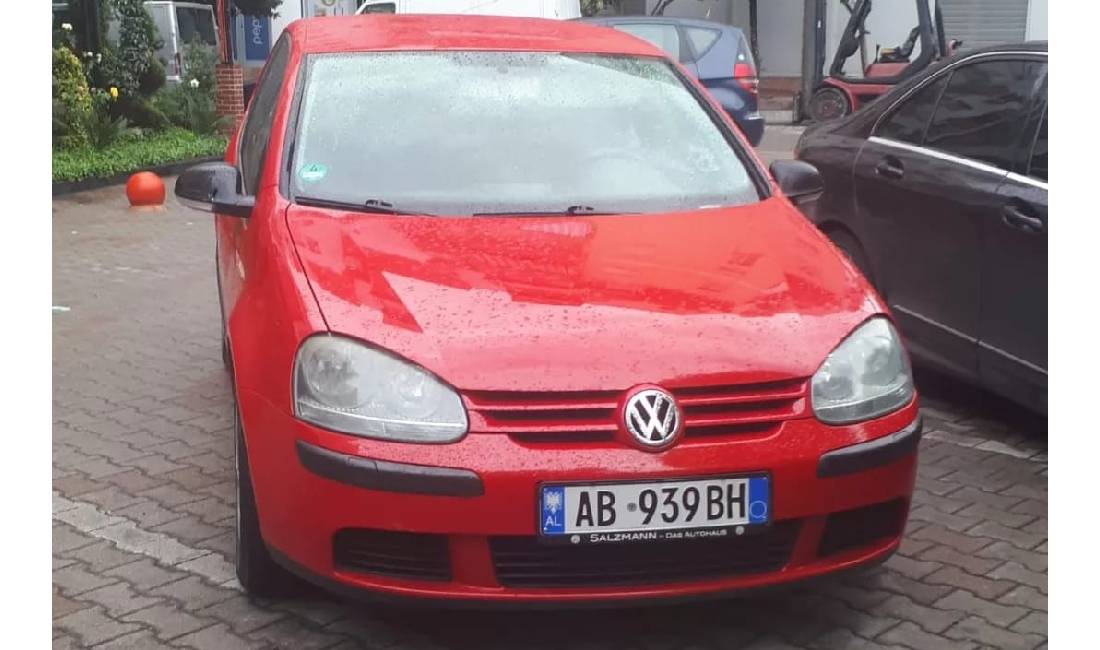 Jepet me qera Golf 5 me cmim nga 30 euro dita