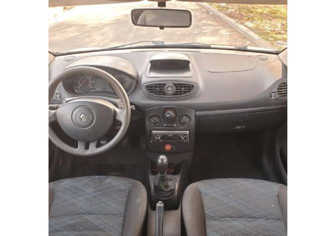 Jepet me qera Makina Renault Clio duke filluar nga 30 euro dita