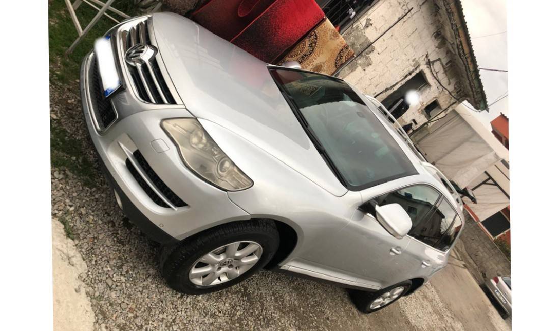 Jepet me qera Makina Volkswagen Touareg duke filluar nga 60 euro dita