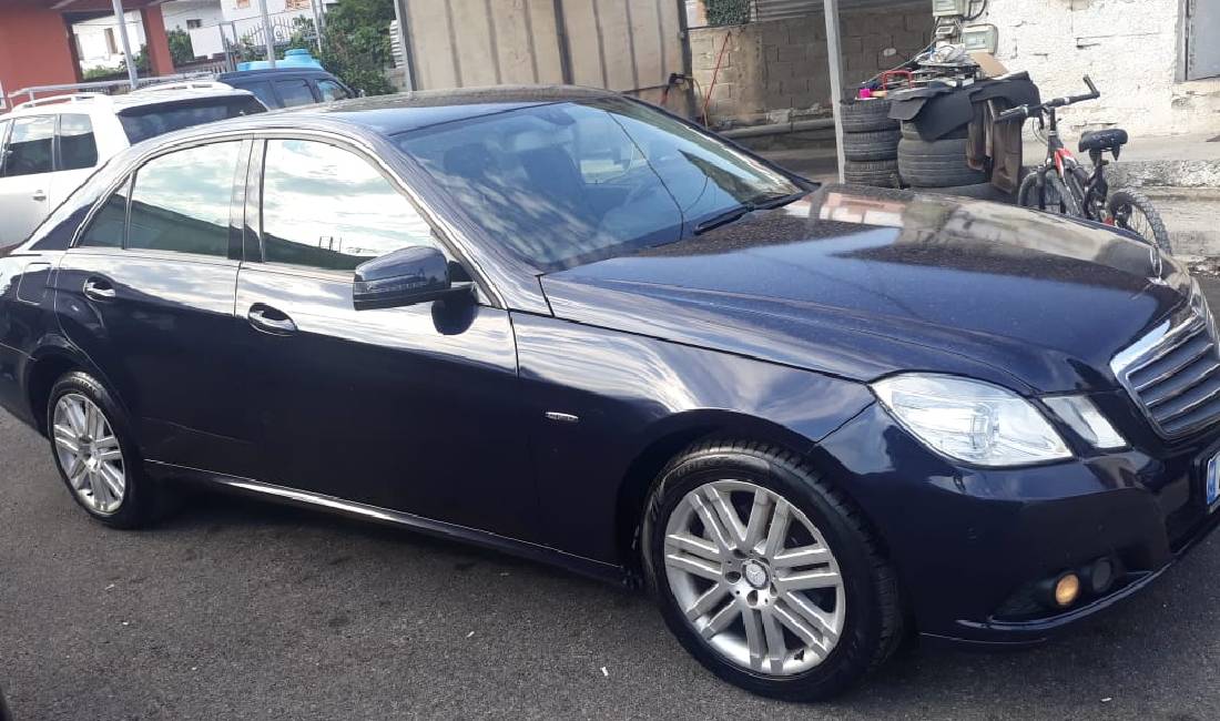 Jepet me qera Makina Mercedes Benz E-Class duke filluar nga 60 euro dita
