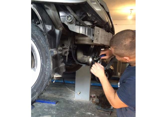 Auto servis Spahia - Llamarinist, Sherbime Xhenerike, Lyerje me furre, Drejtim shasie ne kaliber, Sherbim Karrotrec etj.