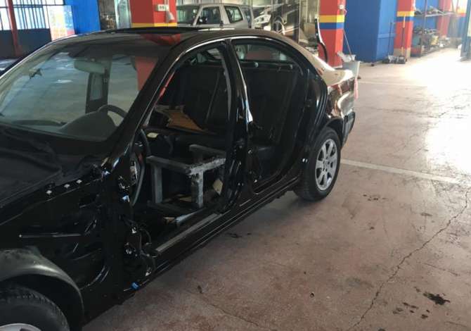 Auto servis Seldi  sherbim te kualifikuar per Lyerje, Terheqje shasie, Lucidim, Punime Xhenerike, Elektroauto