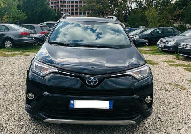 Jepet me qera Toyota Rav/4 duke filluar nga 100 euro dita
