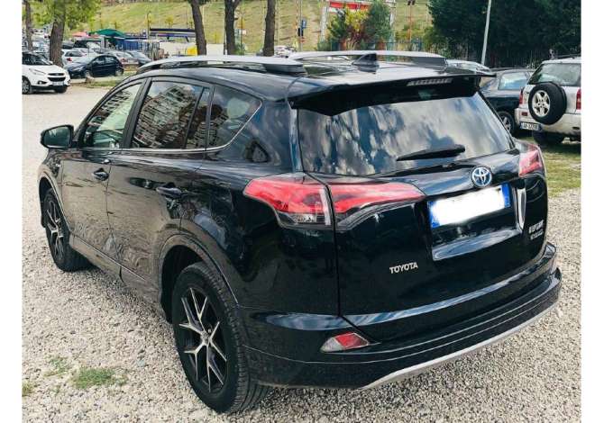 Jepet me qera Toyota Rav/4 duke filluar nga 100 euro dita
