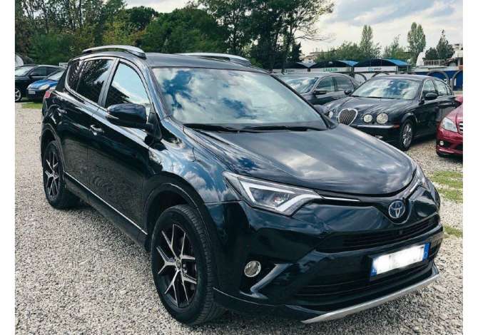 Jepet me qera Toyota Rav/4 duke filluar nga 100 euro dita