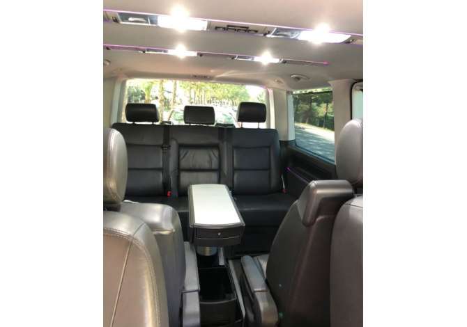 Jepet me qera Furgoni Volkswagen Multivan-T duke filluar nga 130 euro dita