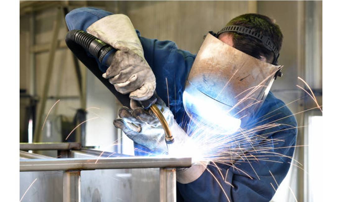 Offerte di lavoro a Tirana, Profession Saldator , Con esperienza, Pagamento Trattabile.