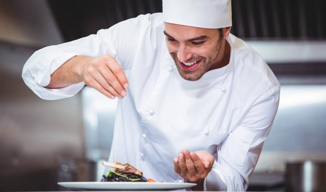 Offerte di lavoro a Tirana, Profession Ndihmes kuzhinier, Pastrues/e peshku, Lavapjatese, Kamarier/e , Con esperienza, Pagamento Trattabile.