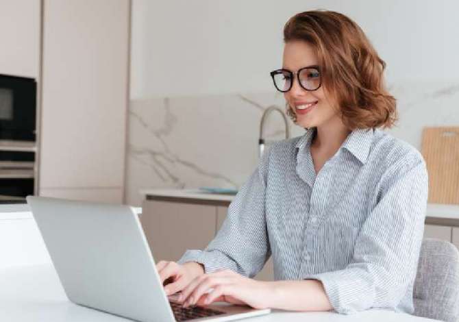 Offerte di lavoro per Operatore shitje online a Tirana