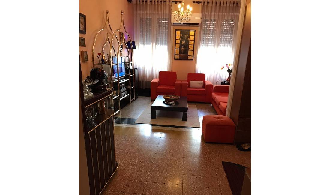 Shitet Ambjent 3+1 i pershtatshem per Zyra dhe Biznes