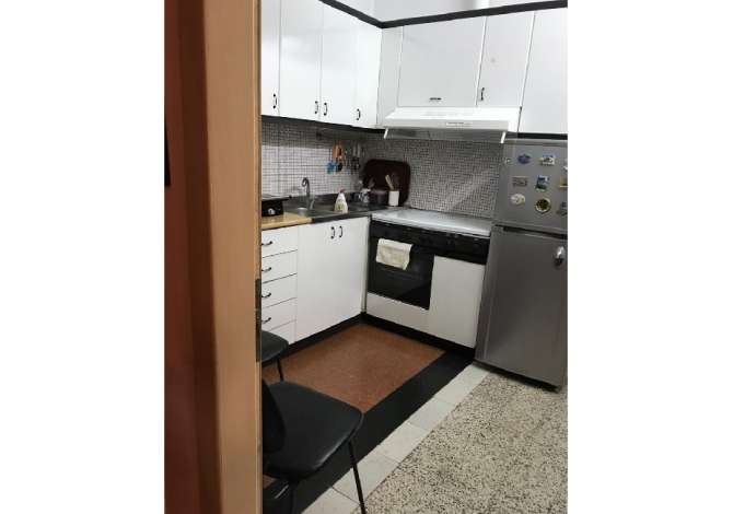 Shitet Ambjent 3+1 i pershtatshem per Zyra dhe Biznes