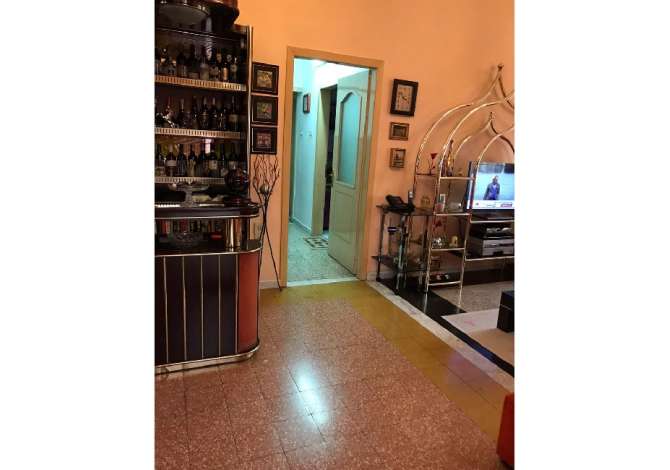 Business Property in Sale 3+1 in Tirana - 370,000 Euro