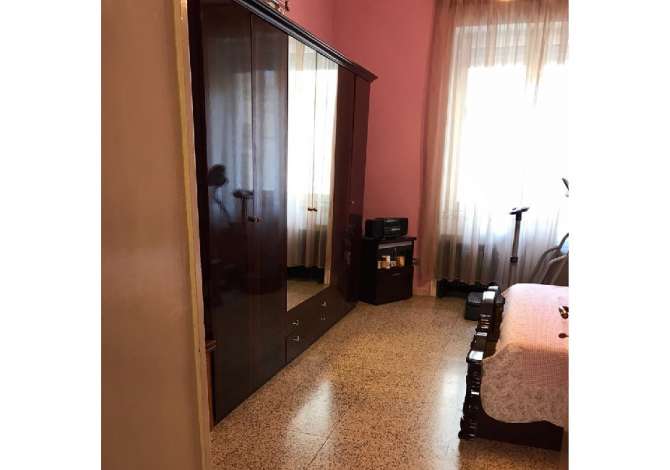 Shitet Ambjent 3+1 i pershtatshem per Zyra dhe Biznes