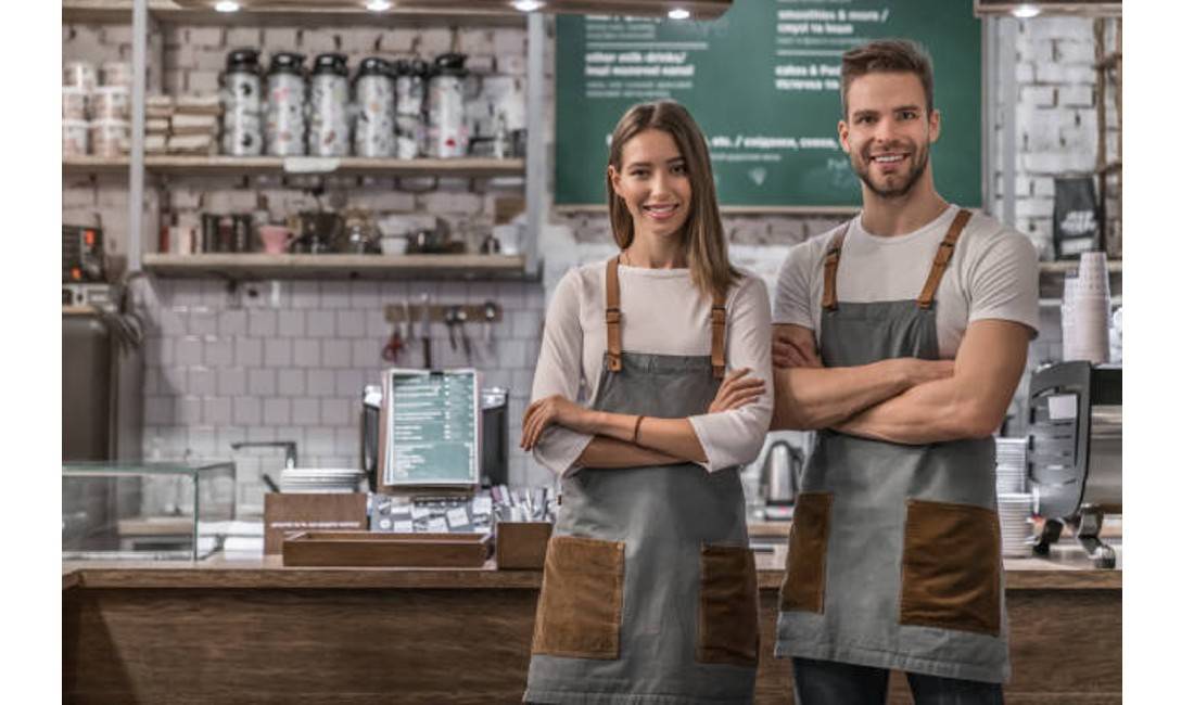 Offerte di lavoro a Tirana, Profession Kamarier/e dhe Banakier/e , Con esperienza, Pagamento 40,000  Leke.