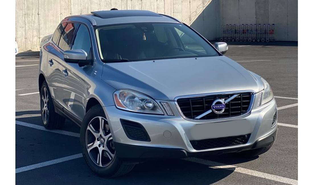 Jepet me qera Volvo CX 60 duke filluar nga 55 euro dita