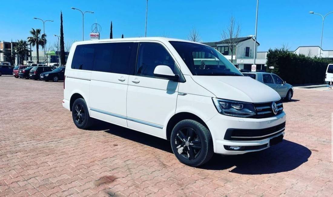 Jepet me qera Volkswagen Caravello ds7 duke filluar nga 150 euro dita