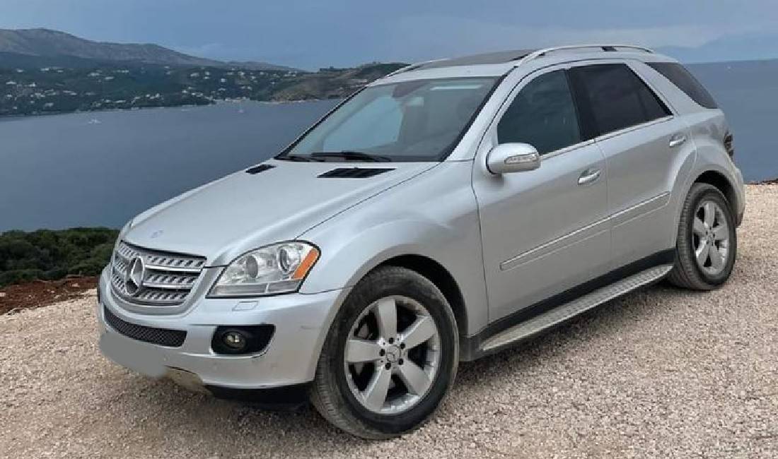 Jepet me qera Mercedes Benz ML duke filluar nga 50 euro dita