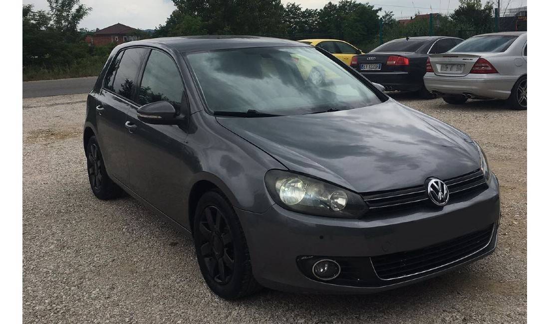 Jepet me qera Volkswagen Golf 6 duke filluar nga 30 euro dita
