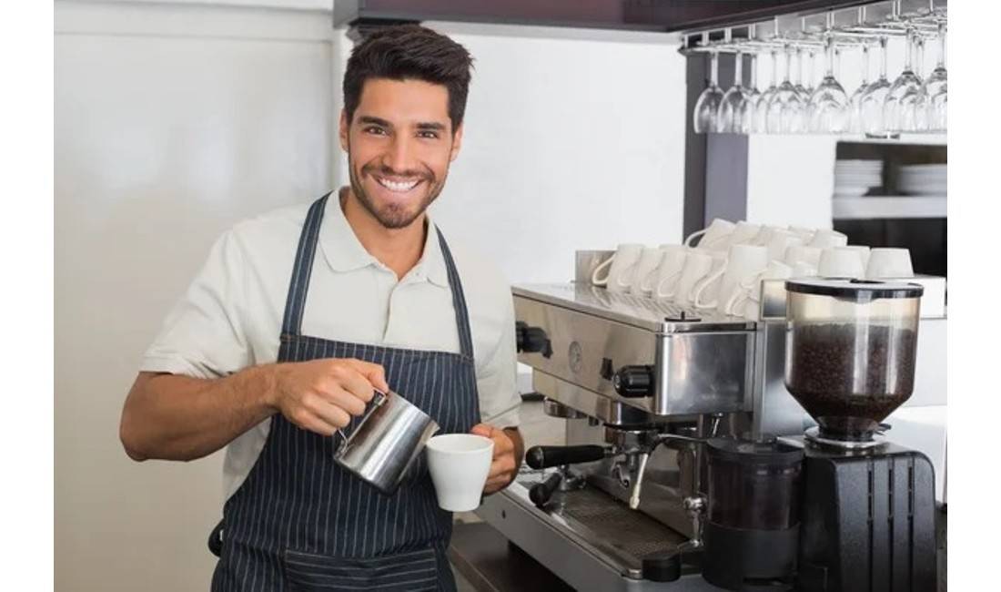 Offerte di lavoro a Tirana, Profession Banakier dhe Kamarier , Con esperienza, Pagamento 50,000  Leke.