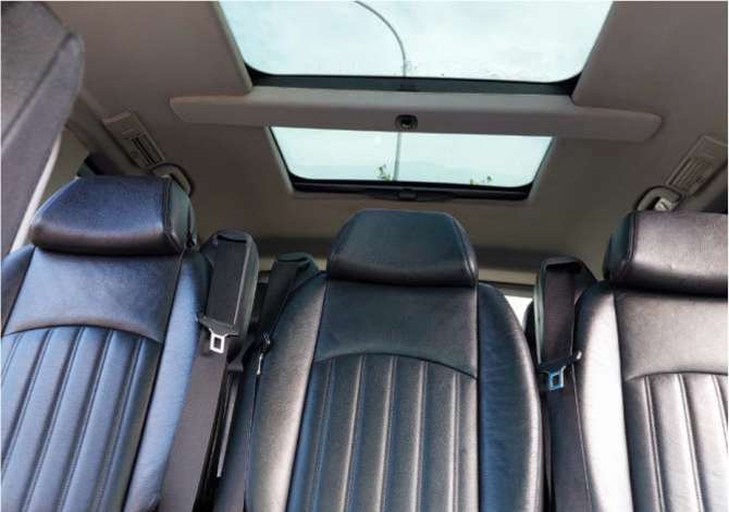 Jepet me qera Mercedes Benz Viano duke filluar nga 77 euro ne dite