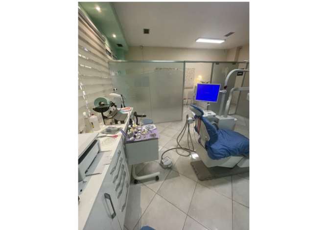 Pajisje biznesi ne shitje 1+1 ne Tirane - 7,000 Euro