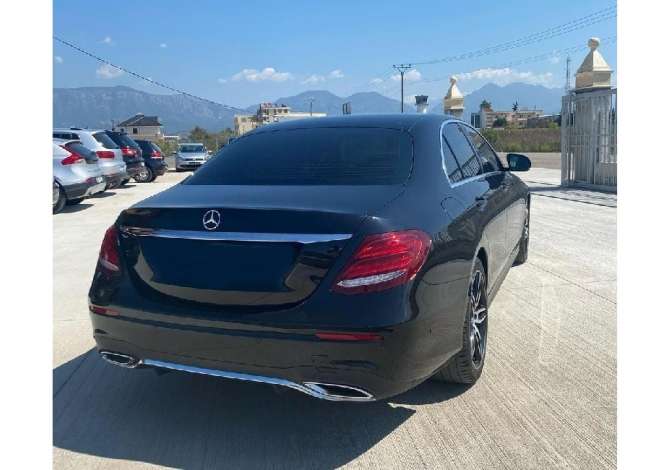 Jepet me qera Mercedes Benz E-Class duke filluar nga 90 euro ne dite