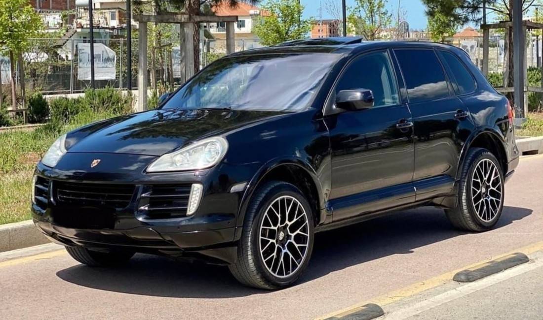 Jepet me qera Porsche Cayenne duke filluar nga 70 euro ne dite