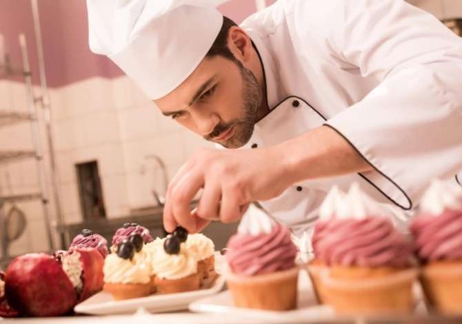 Offerte di lavoro per Shitese, Pasticier, Ndihmespasticier, Bukepjekes, Ndihmesbukepjekes, Guzhinier, Ndihmesguzhinier dhe Shofer a Tirana