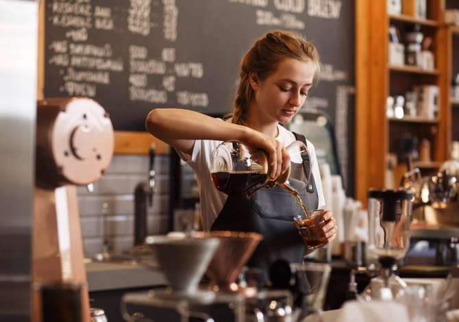 Offerte di lavoro per Banakiere, Ndihmes Banakiere dhe Kamarier a Tirana