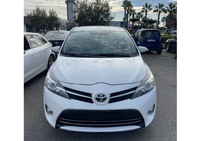 Jepet me qera Toyota Avensis duke filluar nga 50 euro ne dite