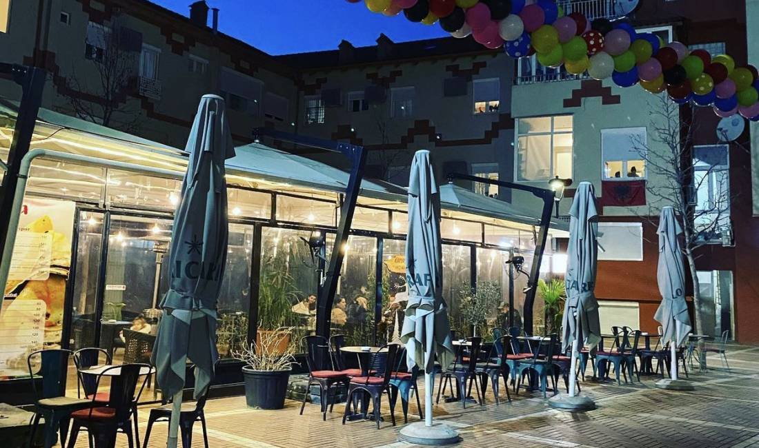 Njoftime Pune ne Tirane, Profesioni Kamarier/e dhe Banakier/e , Pa Eksperience, Pagesa Me Marreveshje.