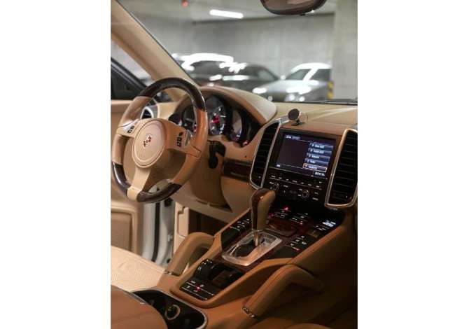 Auto in Vendita a Tirana, Porsche, 2011 Benzine,Kambio Automatik Pagamento 25,000  Euro.