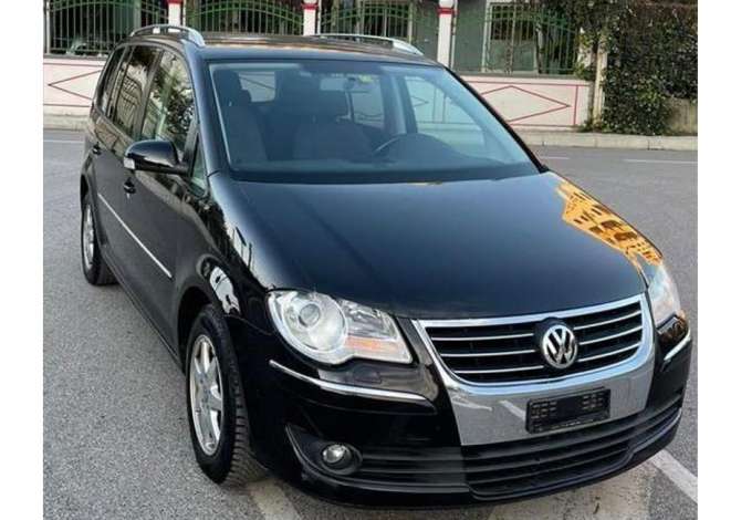 Jepet me qera Touran 4+1 duke filluar nga 30 euro ne dite