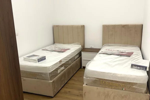 Shtepi me qera Apartament ne Tirane, 2+1, Mobilimi E mobiluar, Pagesa 1,000  Euro.