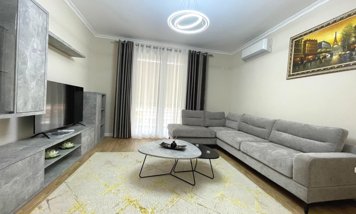 Shtepi me qera Apartament ne Tirane, 2+1, Mobilimi E mobiluar, Pagesa 800  Euro.
