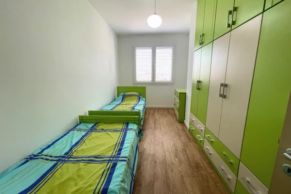 Shtepi me qera Apartament ne Tirane, 2+1, Mobilimi E mobiluar, Pagesa 800  Euro.