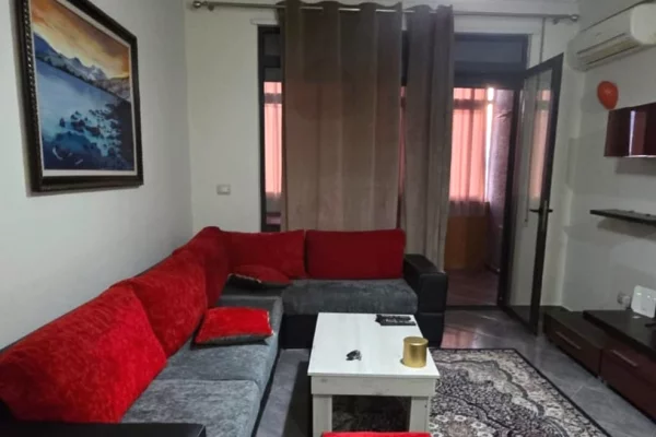 Shtepi me qera Apartament ne Tirane, 1+1, Mobilimi E mobiluar, Pagesa 50,000  Leke.