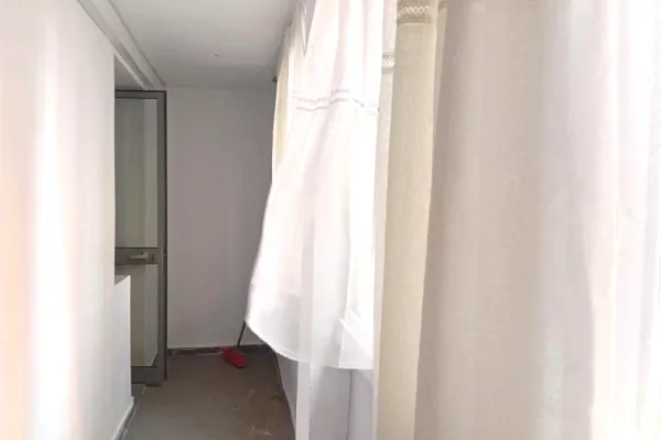 Shtepi me qera Apartament ne Tirane, 1+1, Mobilimi E mobiluar, Pagesa 50,000  Leke.