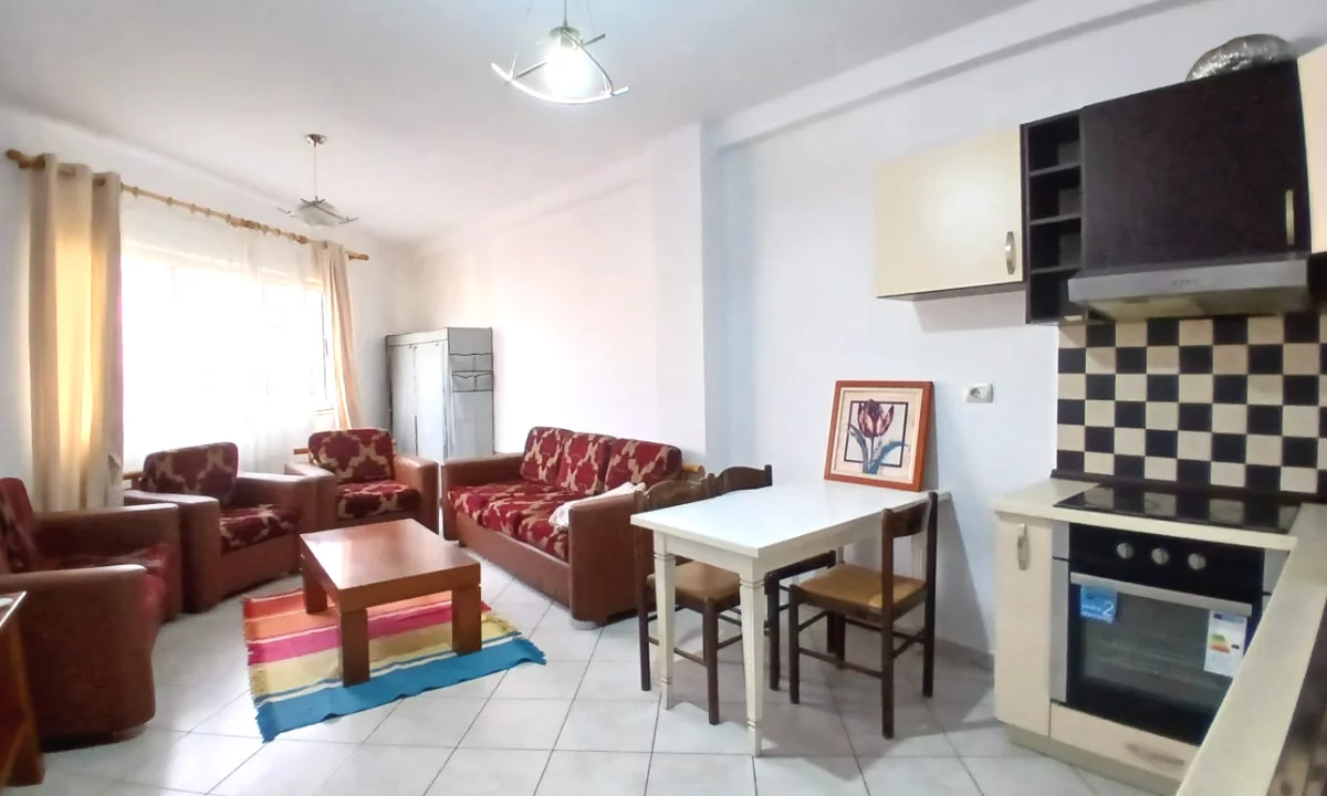 Shtepi me qera Apartament ne Tirane, 2+1, Mobilimi E mobiluar, Pagesa 550  Euro.